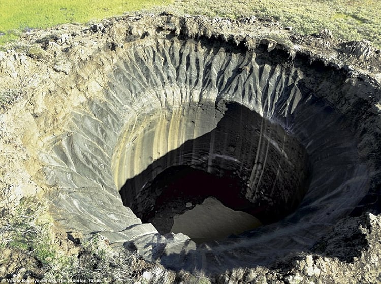 methane-plume-hole-russia.jpg